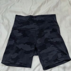 Black camo  LULULEMON biker shorts
